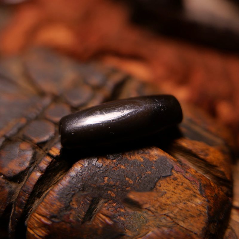 Fortune Embrace Ruyi Dzi Pendant - Image 2