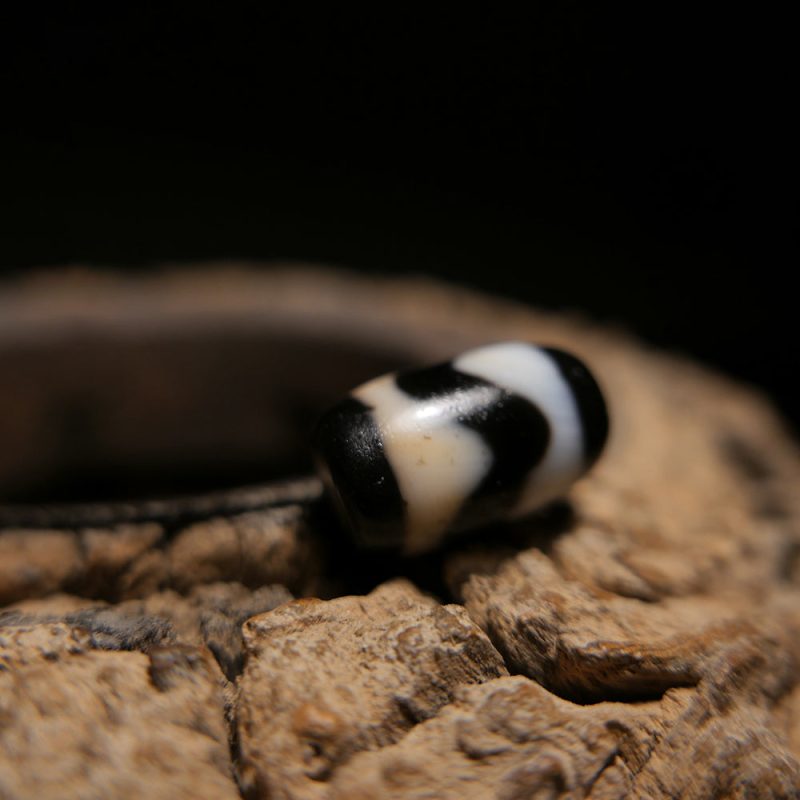 Guardian Mini Tiger Fang Dzi Pendant - Image 2