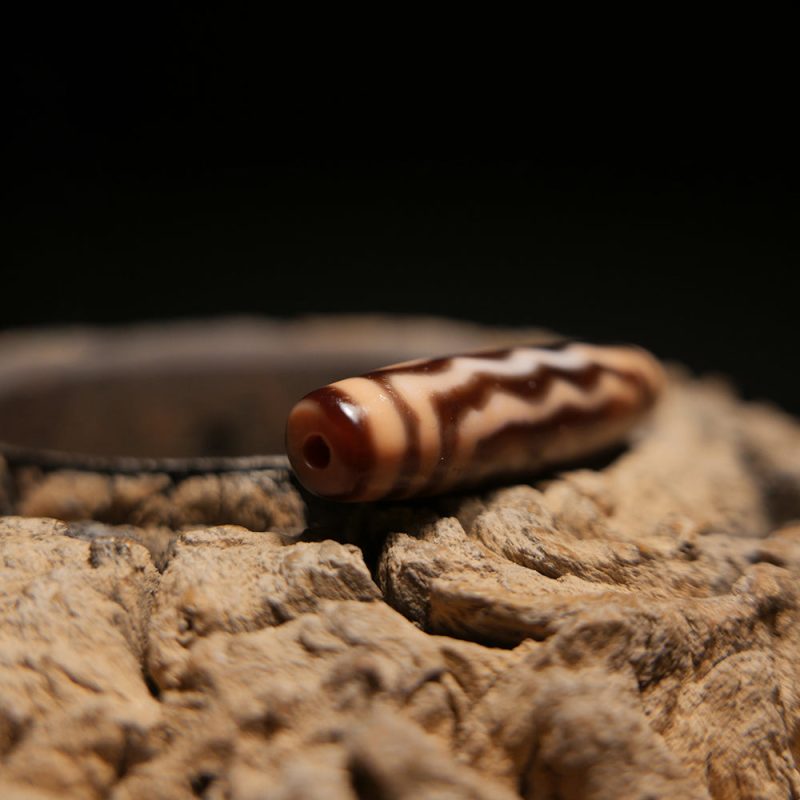 Wealth Magnet Seven-Eye Dzi Pendant - Image 3