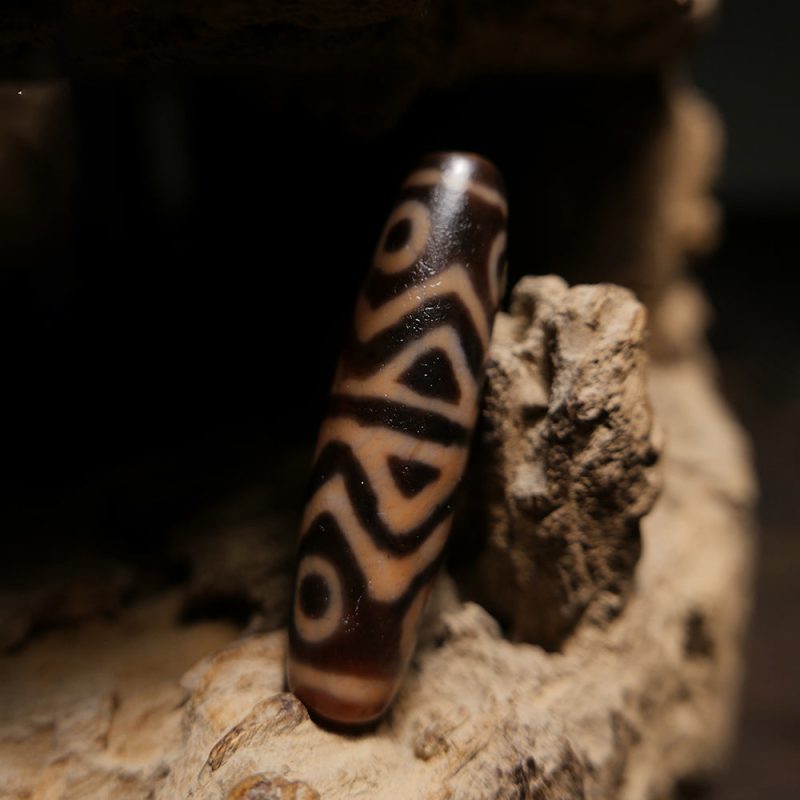 Sacred Six-Eyed Protection Pendant - Image 3