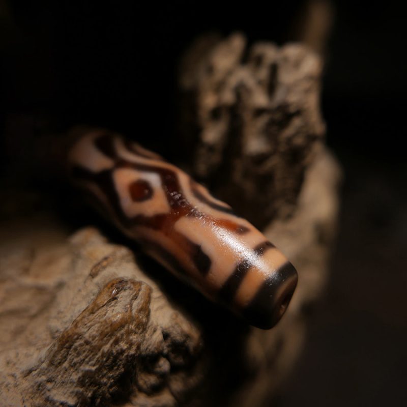 Guardian Red Dragon Eye Dzi Pendant - Image 4
