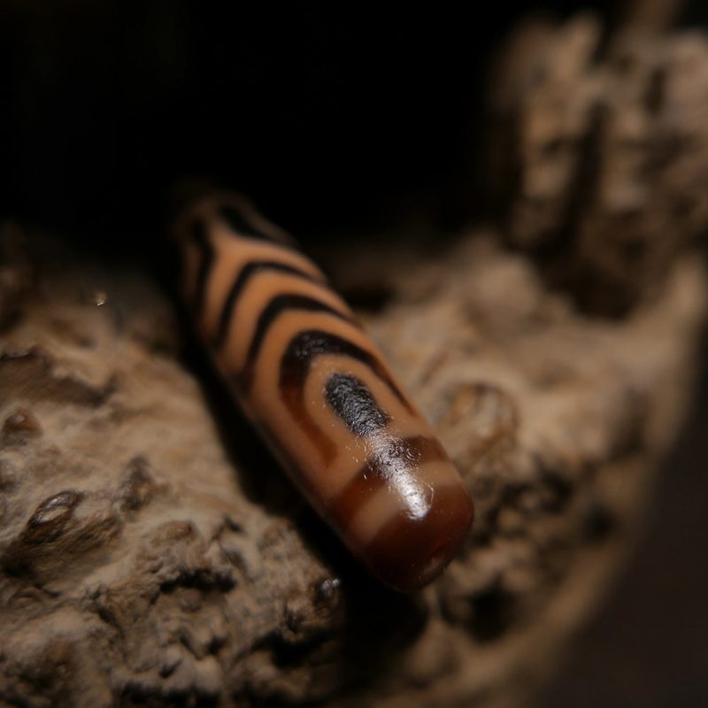 Vajra Courage Six-Eye Pendant - Image 4