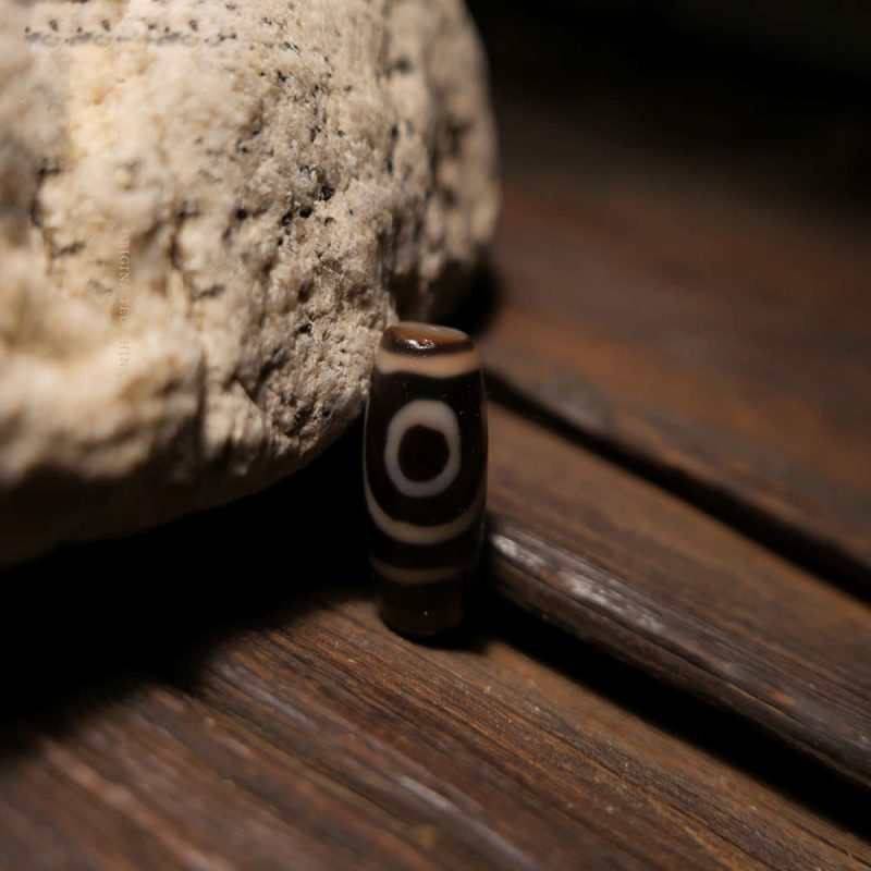 Fortune Embrace Two-Eye Dzi Pendant - Image 4