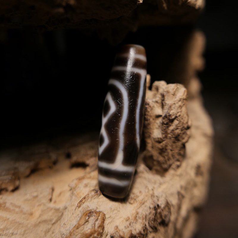 Guardian Strength Vajra Dzi Pendant - Image 5