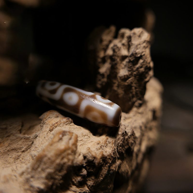 Prosperity Nine-Eye Dzi Pendant - Image 5