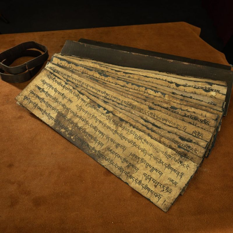 Qing Dynasty Ancient Sutra Scripture Mulberry Wood Tibetan Ritual Item Antique - Image 9