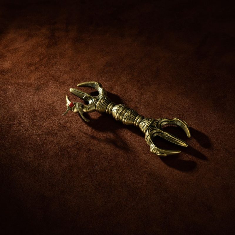 Qing Dynasty Trisula of Wrathful Vajra Yellow Copper Alloy Tibetan Ritual Item Antique - Image 3