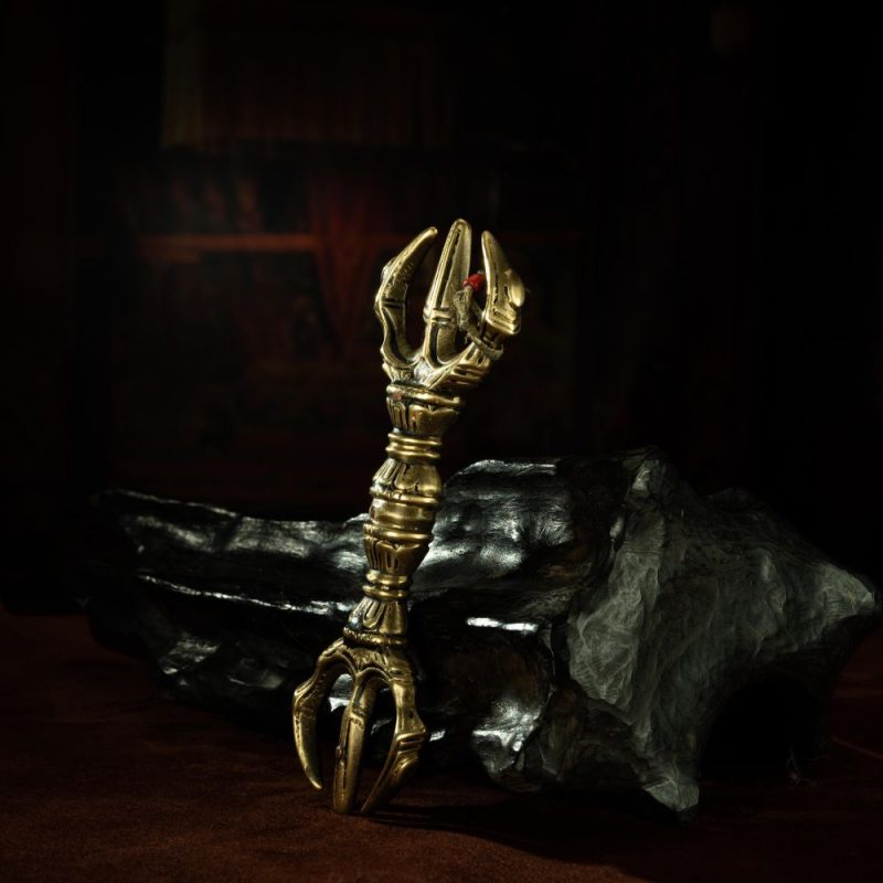 Qing Dynasty Trisula of Wrathful Vajra Yellow Copper Alloy Tibetan Ritual Item Antique - Image 5