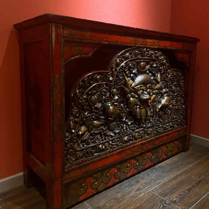 17th Century Painted Kirtimukha Tibetan Cabinet From East Tibet - Image 2