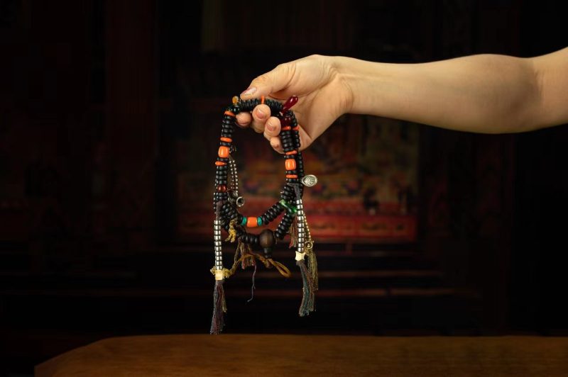 19th Century 108 Tibetan Antique Accessories Rosary Beads Old Red Sandalwood Bhaisajyaguru Beads - Image 10