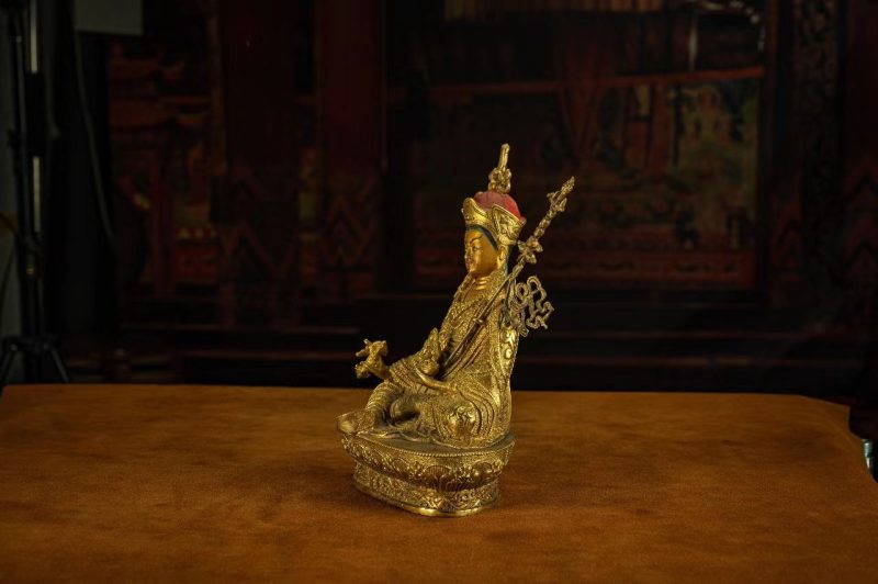 19th Century Padmasambhava Tibetan Antique Buddha Statue Fully Engraved Gilt From Dorje Drak Monastery - Image 15