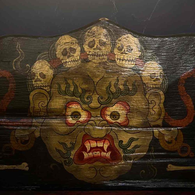 19th Century Painted Shmashana Tibetan Main Dharma Cabinet From East Tibet - Image 5
