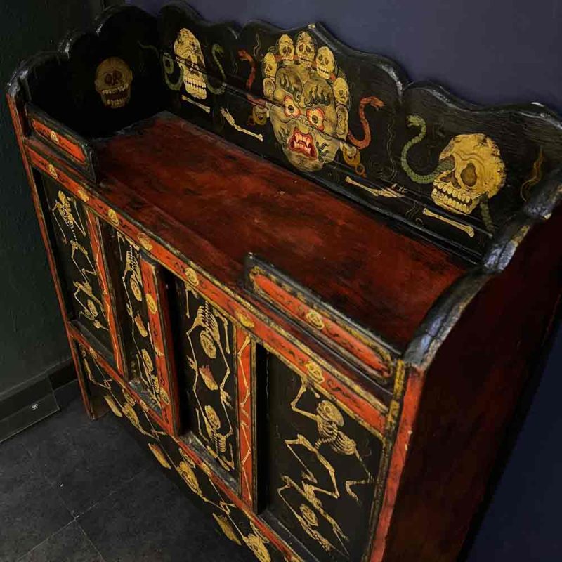 19th Century Painted Shmashana Tibetan Main Dharma Cabinet From East Tibet - Image 3
