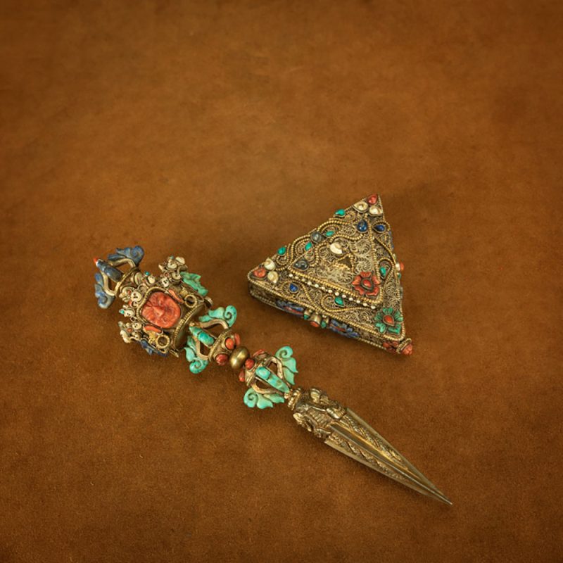 Extremely Rare Tibetan Top Five-Sided Puba Vajra with Coral, Turquoise, Lapis Lazuli, and Giant Clam - Image 2