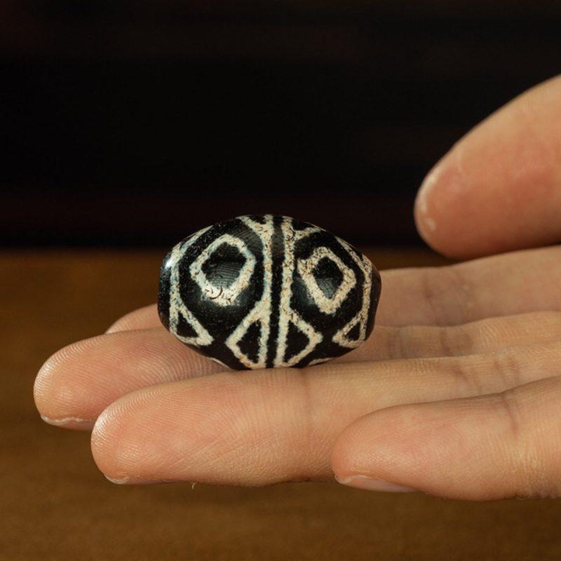 Hollow Tiger Tooth Vajra Six Eyes Old Dzi Beads Tibetan Millennium Dzi Beads Inlaid Erosion Special and Rare - Image 9