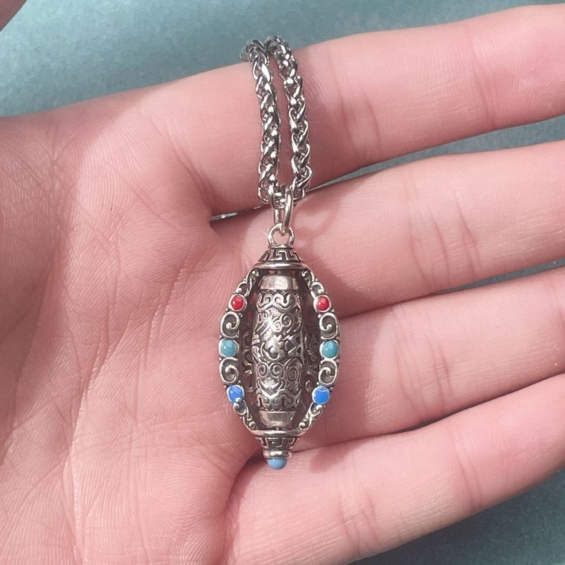 EXQUISITE IN Tibetan Om Mani Padme Hum Purity Rotatable Necklace Pendant - Image 6