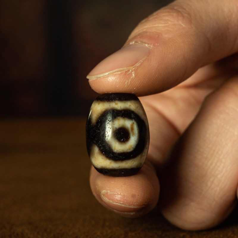 Daro Tiger Tooth Three Eyes Old Dzi Beads Tibetan Millennium Dzi Beads - Image 9