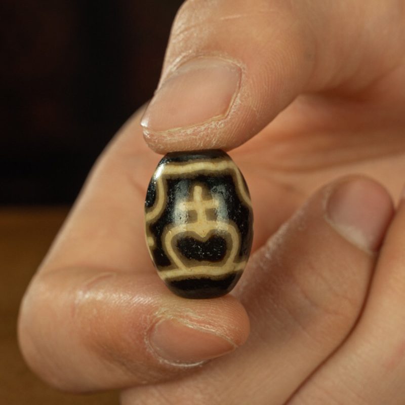 Daro Aquarius Old Dzi Beads Tibetan Millennium Dzi Beads Yellow and Pure - Image 9