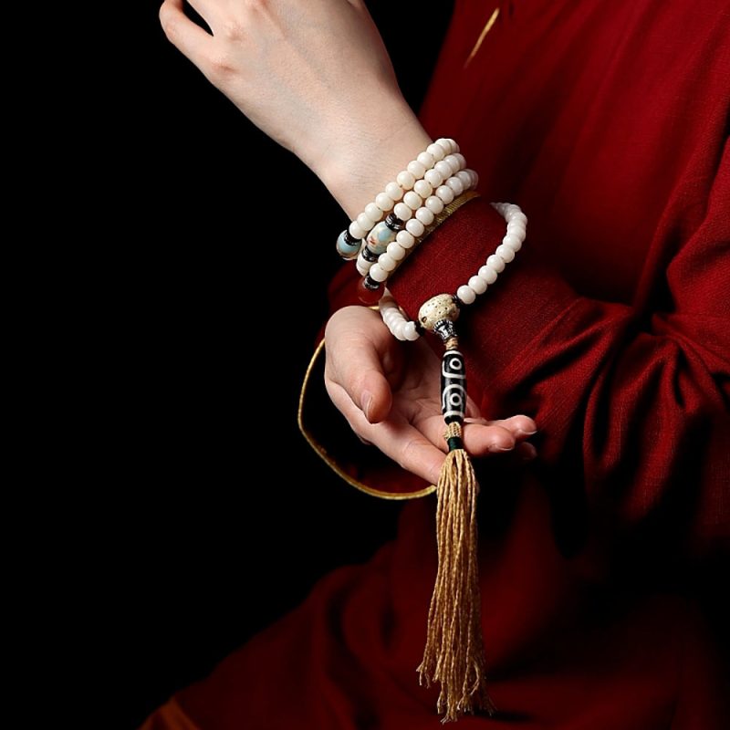 Pure White Bodhi Seed Necklace - Image 4