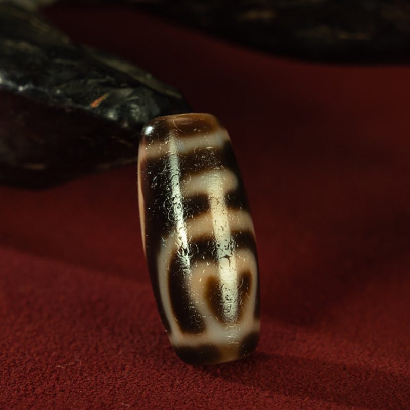Antique Long Treasure Vase Pendant – Rare Dzi Energy Charm - Image 2