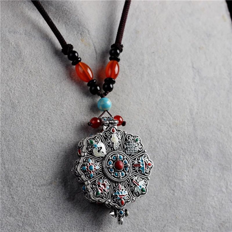 EXQUISITE IN Radiant Mandala Pendant - Image 5