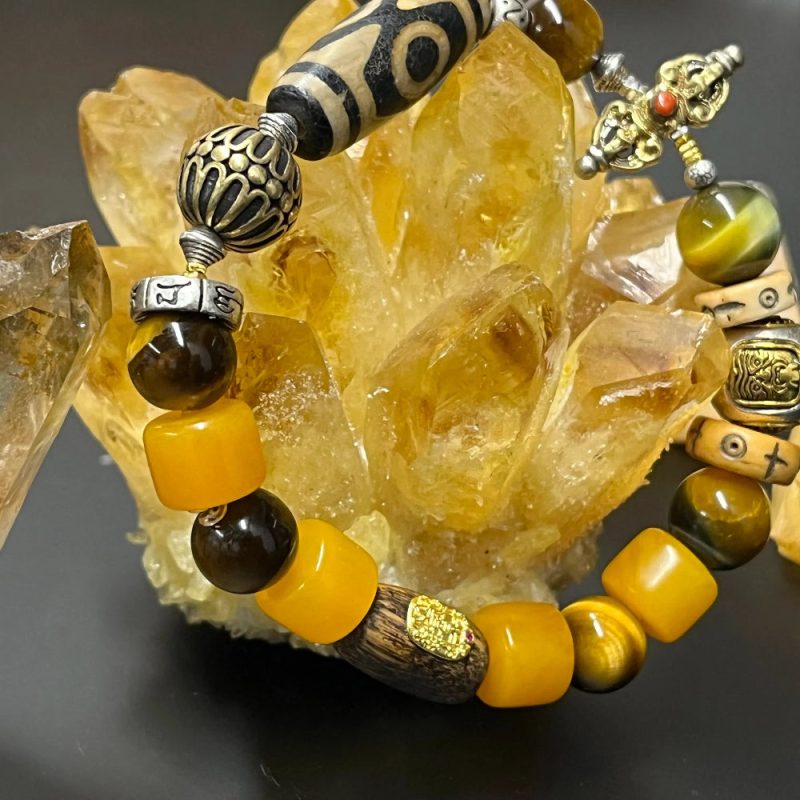 Three-Eye Dzi Wealth Protection Bracelet - Image 3