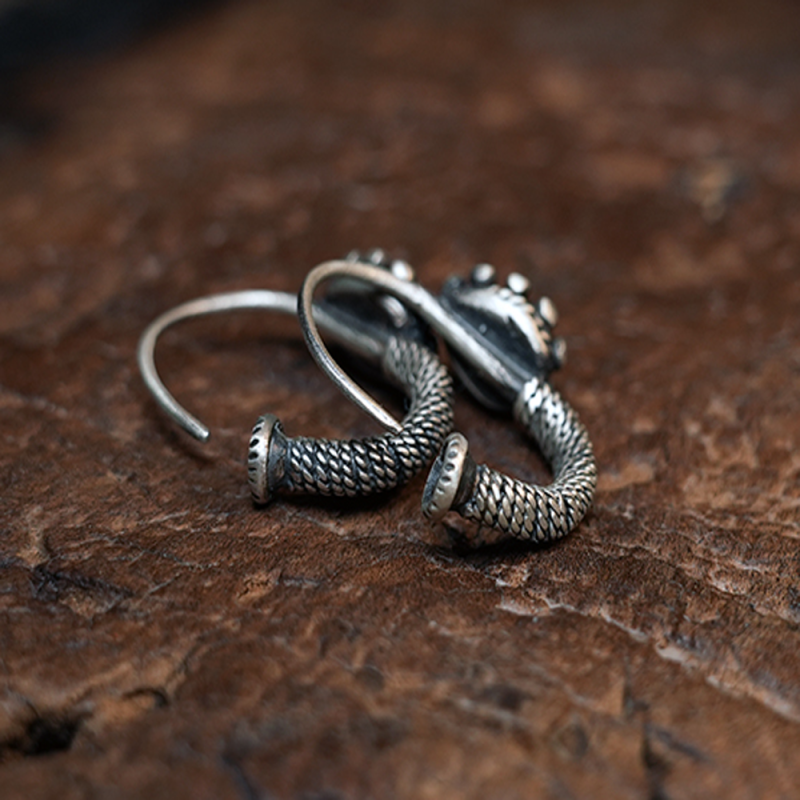 Sacred Guardian Agate Silver Hoop Earrings - Image 2
