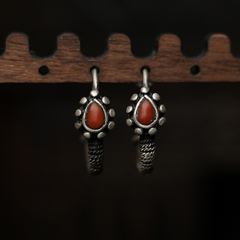 Sacred Guardian Agate Silver Hoop Earrings - Image 3