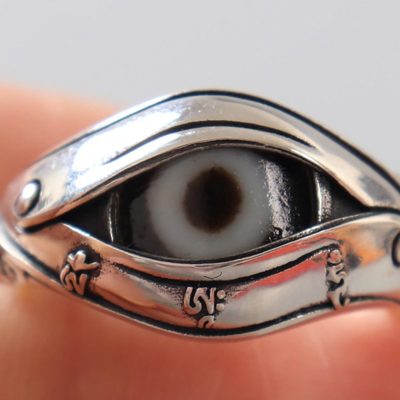 Eye of Protection Dzi Agate & 925 Silver Ring - Image 2