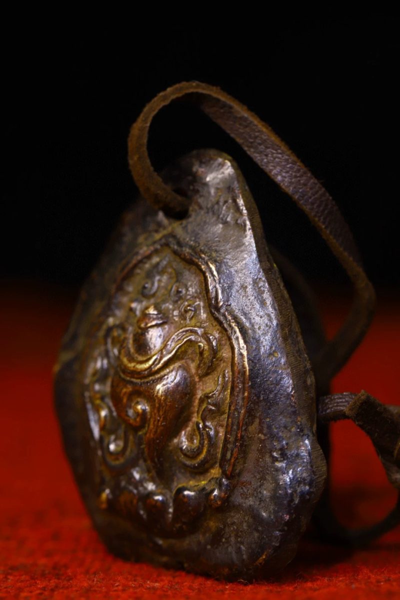 Vajravārāhī WEALTH Thokcha Pendent for Eliminating Poverty - Image 4