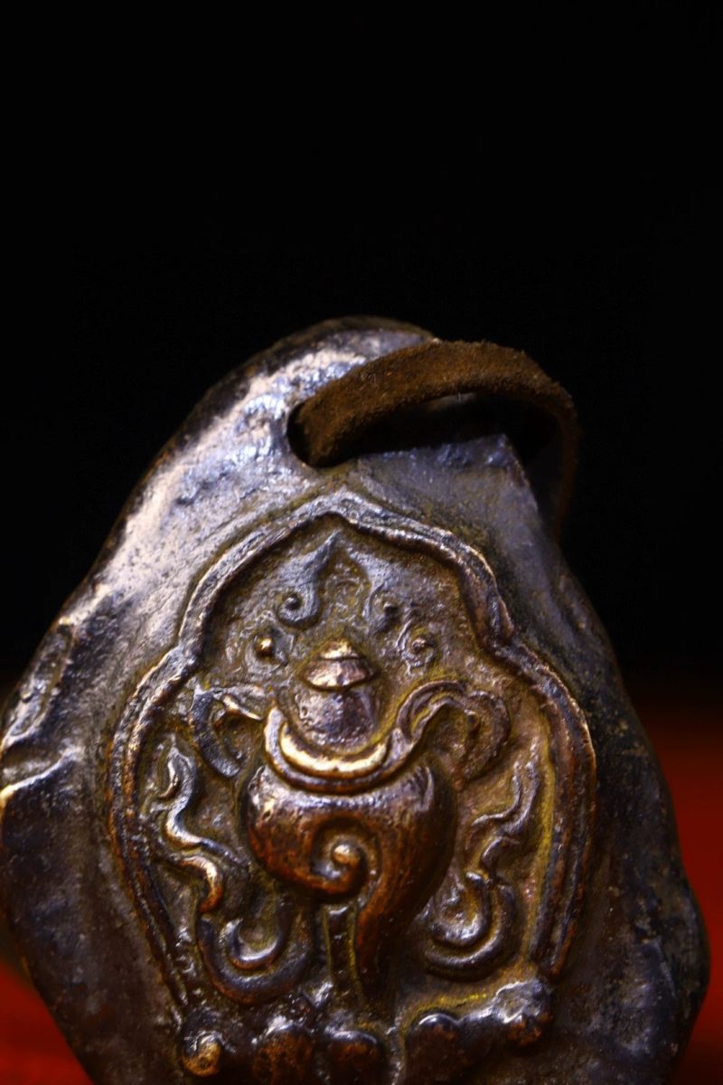 Vajravārāhī WEALTH Thokcha Pendent for Eliminating Poverty - Image 2