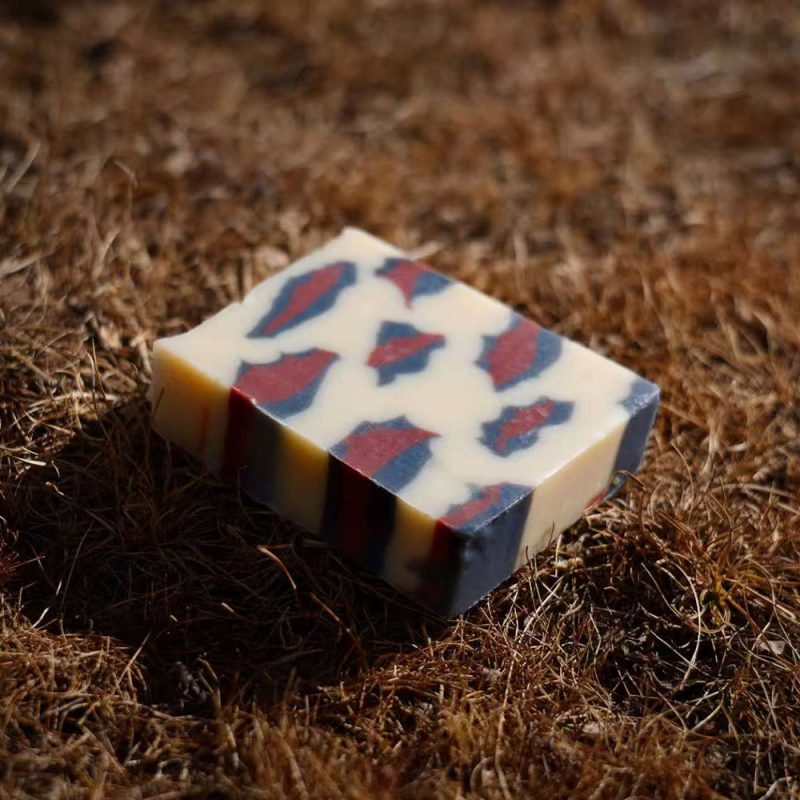 Hydrating Face Soap Handmade Yak Milk Mineral Clay Charcoal - Image 4